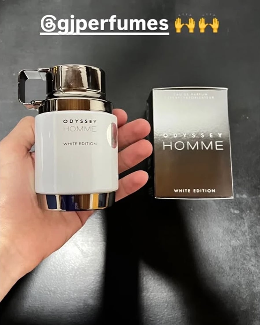 Cliente de GJ Perfumes con su Odyssey Homme White
